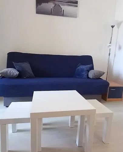 Latin * Peruški