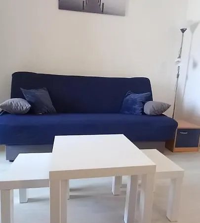 Latin * Peruški
