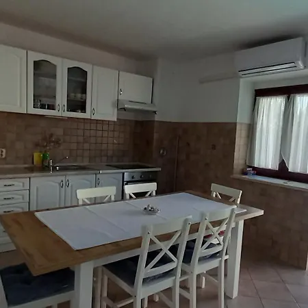Latin Ferienhaus Peruški